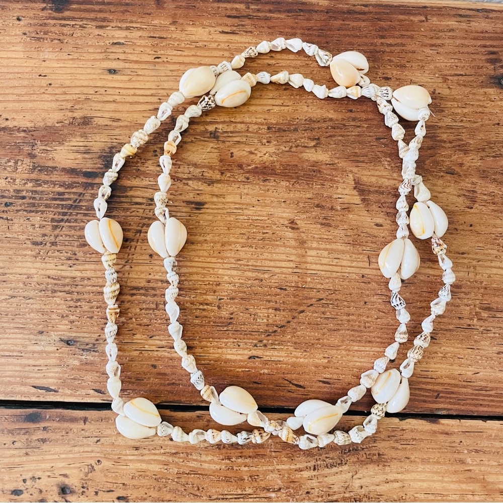 Hawaii Cowrie Shell Lei Necklace